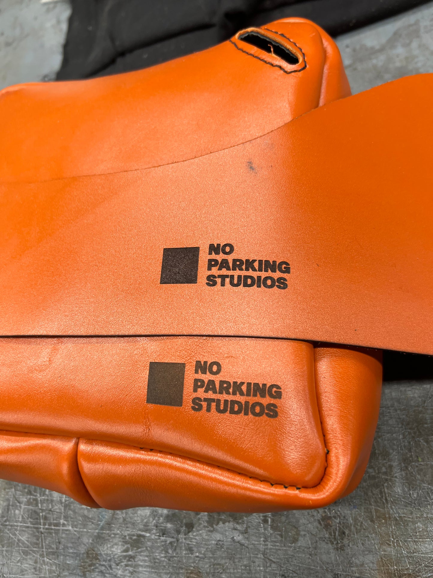 NOPS Crossbody (orange)