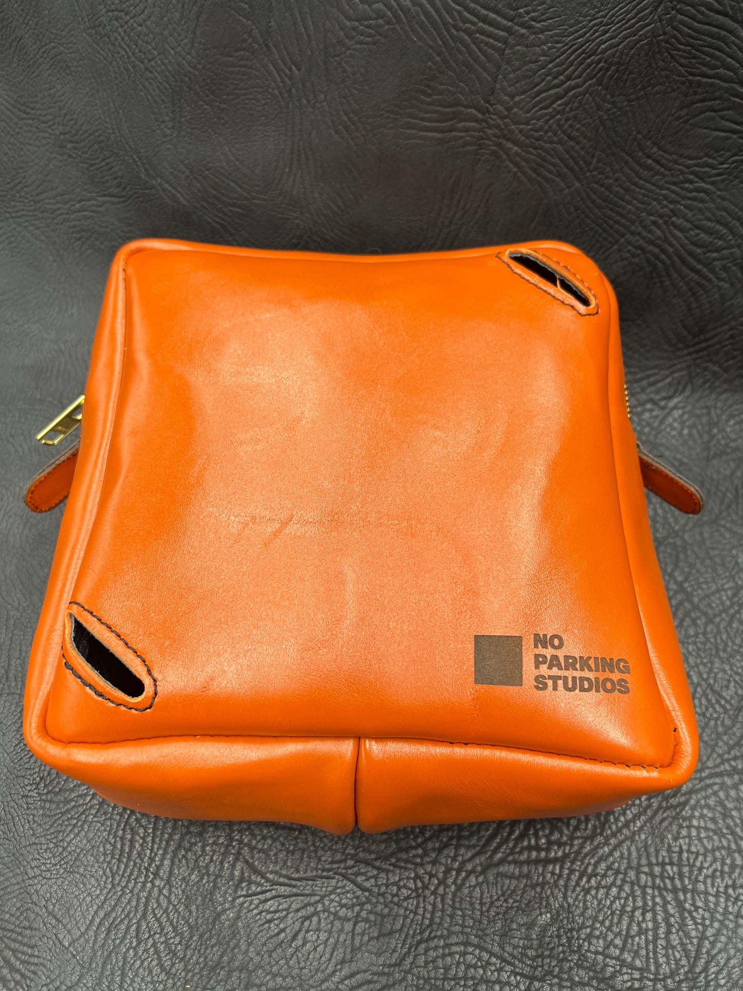NOPS Crossbody (orange)